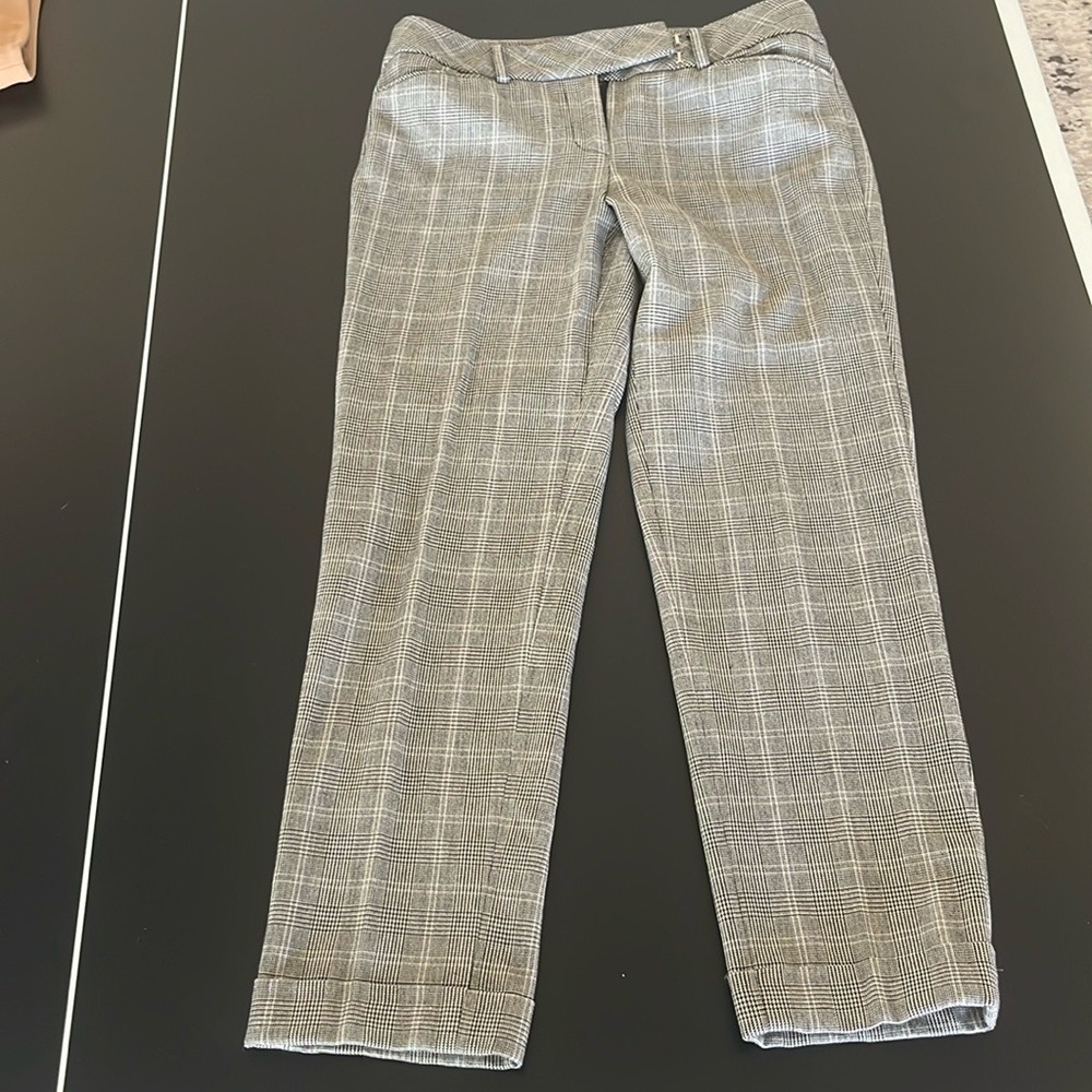 Black and white capris